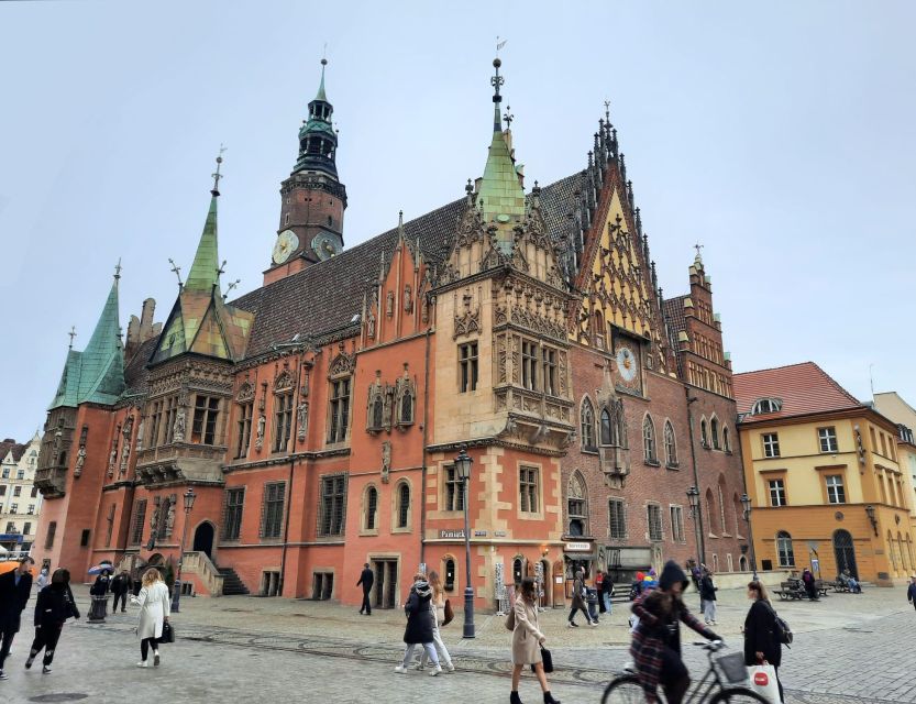 Legends of Old Town 1 Hour Walking Tour in Wroclaw (English) - Stop by stop: what each place adds to the legends