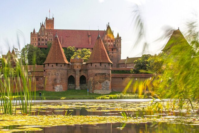 Malbork Castle Private Tour from Gdansk - Entering Muzeum Zamkowe w Malborku with the right priorities