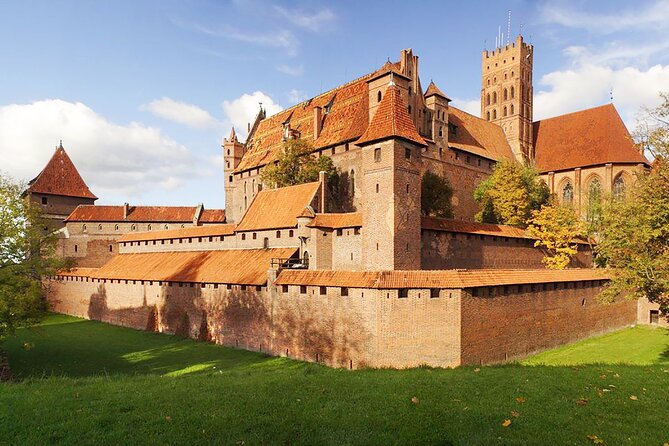 Malbork Castle Private Tour from Gdansk - The Vistula Delta drive: flat views, big backstory