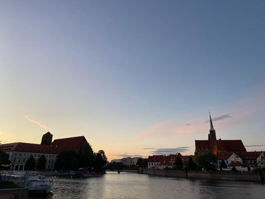 Night tour through Wroclaw - Market Square and Town Hall: The Night “Anchor” Stop