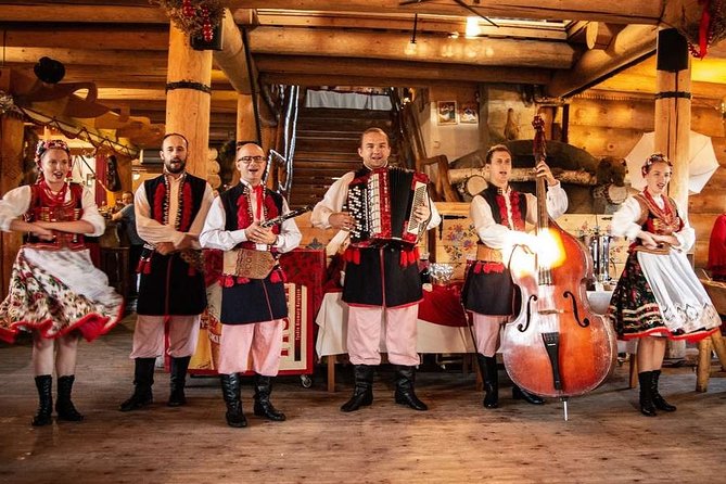 Polish Folk Show and Dinner From Krakow - The 18:30 Pickup Trap: One Meeting Point You Must Find