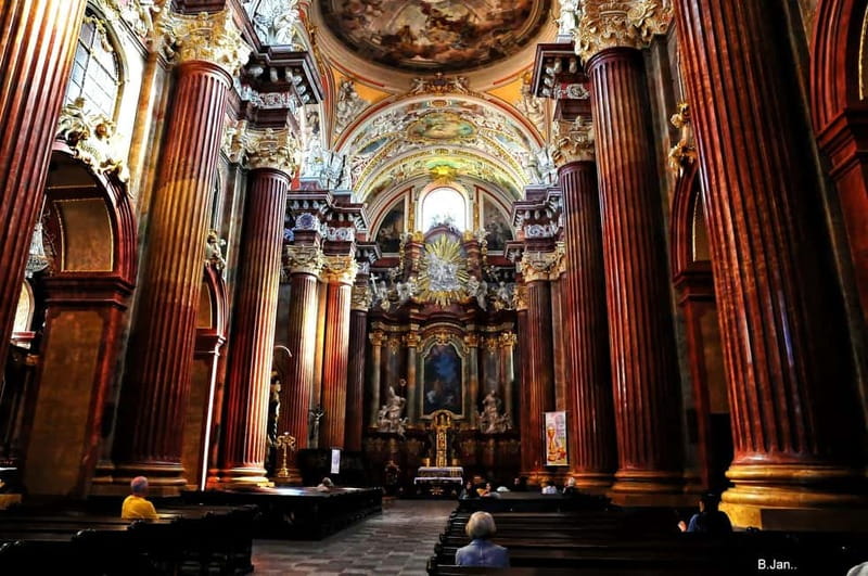 Poznan Old Town and Top Attractions Private Walking Tour - Key things that make this Poznań private tour a smart choice