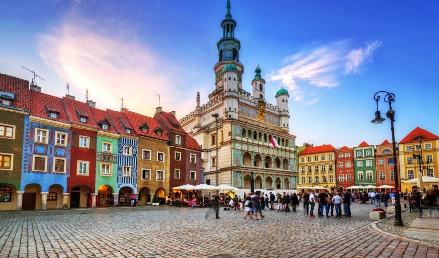 Poznan Private City Walking Tour from Cathedral Island - Languages and pacing: the guide can meet you where you are