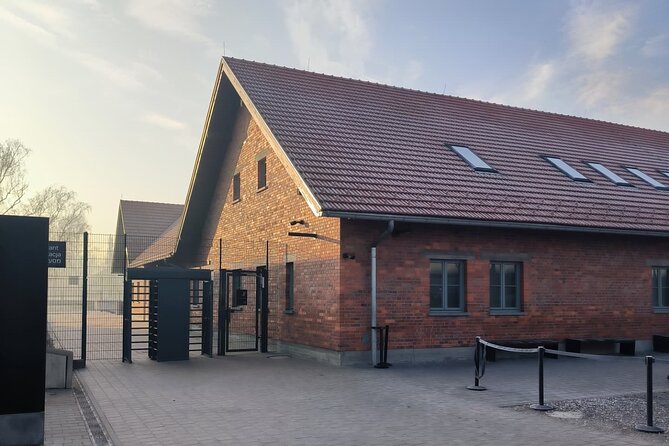 Private Guided Tour to Auschwitz & Birkenau from Krakow - Auschwitz I: what you’ll see and why the timing matters