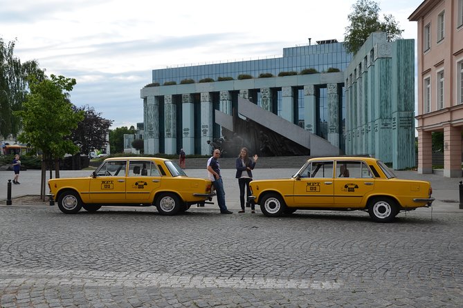 Private Historical Tour of Warsaw by a Retro Fiat with Pickup - Castle Square and the Royal Route connection