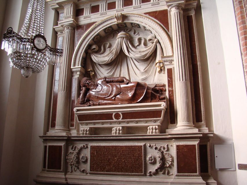 Private Icons of Poznań - Who Should Book This Tour