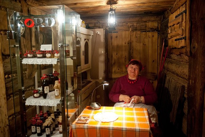 Private Tour: Secret Food Tours Krakow - Stop 1 at plac Nowy: zapiekanki, vodka, and Jewish-district context