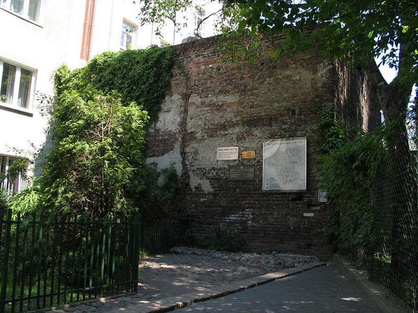 Private Tour: Warsaw's Jewish Heritage by Retro Fiat - Quick hits before you go