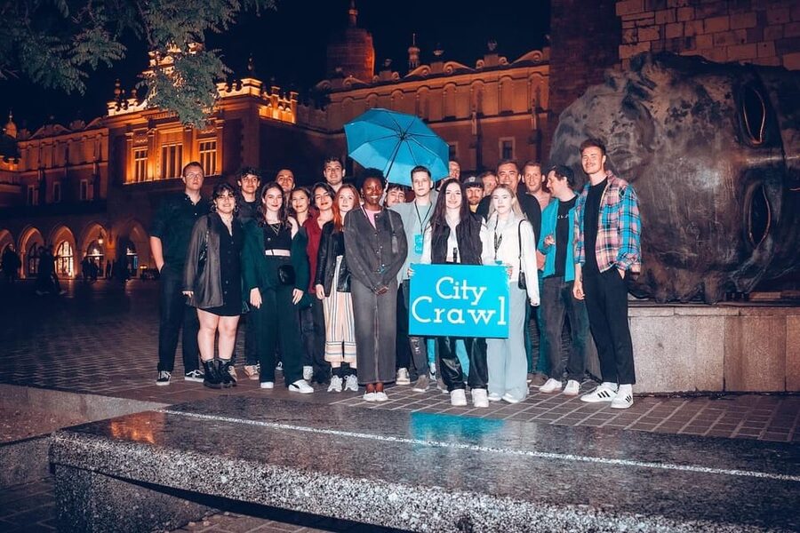 Pub Crawl - 1-hour Open Bar then Vip to 5 Clubs - Krakow - VIP entry and welcome shots at 5 stops