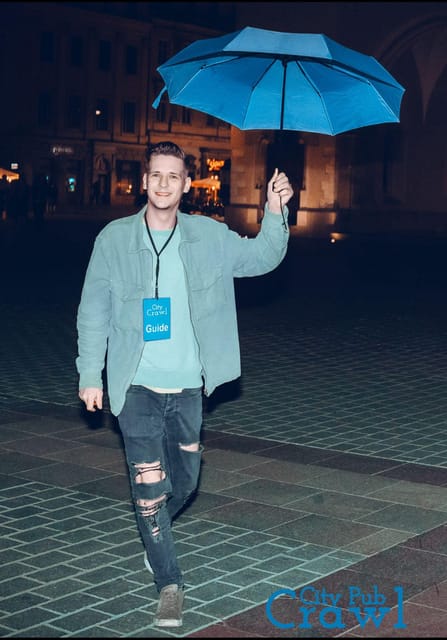 Pub Crawl - 1-hour Open Bar then Vip to 5 Clubs - Krakow - Walking the Old Town route without getting lost at night