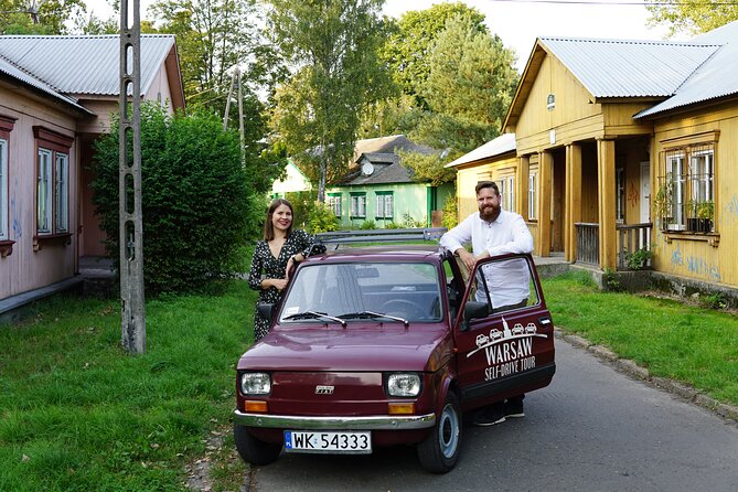 Retro Fiat Self-Drive Undisovered Tour in Warsaw - Jazdów: finding the wooden housing area you would miss otherwise