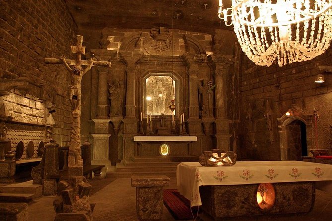 Salt Mine - Wieliczka Guided Tour - Shared Transport with Tickets from Krakow - Entering Wieliczka Salt Mine: what you should feel and expect