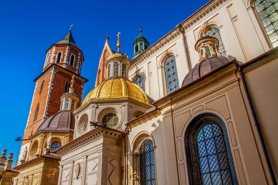 Skip-the-Line Wawel Castle Chambers Private Tour - Cathedral time: chapels, mausoleums, and Sigmund’s Bell Tower views