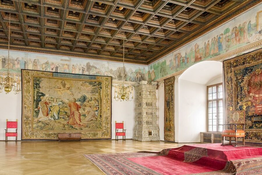 Skip-the-Line Wawel Castle Chambers Private Tour - Group size, comfort, and how the private feel actually plays out