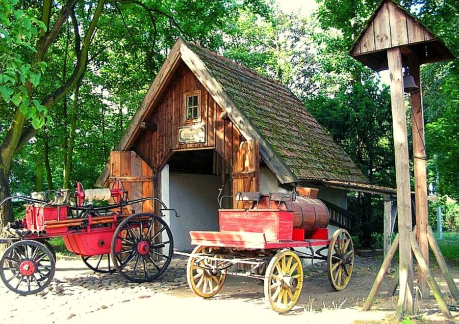 Small-Group Tour from Warsaw to Torun with Lunch - House of Nicolaus Copernicus, using your hour in the right way