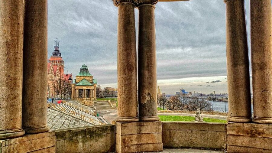 Szczecin: Old Town Highlights Private Walking Tour - Inside the Church of St. Wojciech, what your guide will point out