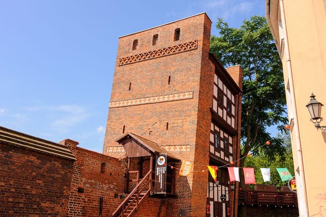 Torun Living Museum of Gingerbread and Old Town Private Walking Tour - English Private Guide: How to Get the Full Benefit