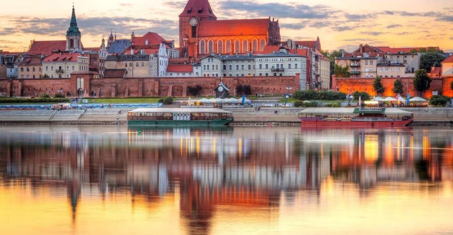 Torun Old Town Highlights Private Walking Tour - 4 Hours: Museum House of Nicolaus Copernicus in an Authentic Setting