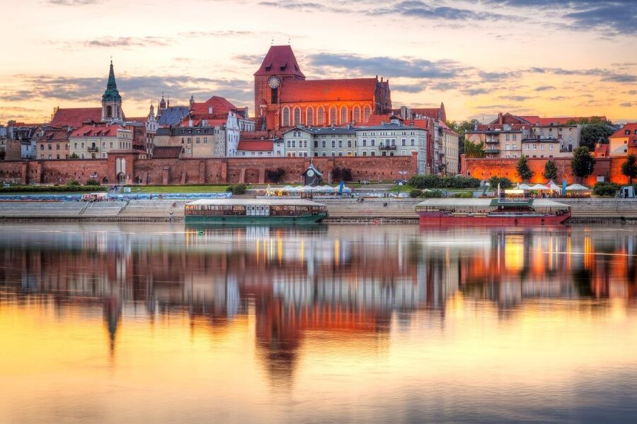 Torun Old Town Highlights Private Walking Tour - Guides Who Turn Torun Into a Story You Remember