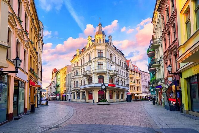 Torun Old Town Highlights Private Walking Tour - Private Walking Tour Value at $107 per Person