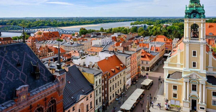 Torun: Private Walking Tour of a Medieval Town - Copernicus House, Birthplace Sites, and the “City of Angels” Mood