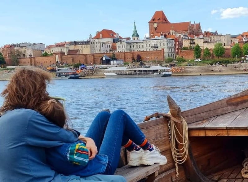 Toruń: Sightseeing Cruises on the Vistula River - Meeting on Bulwar Filadelfijski and What You Should Expect On Board