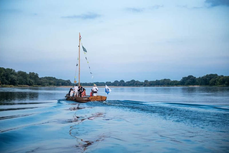 Toruń: Sunset on the Vistula From a Traditional Boat. - Meeting at Bulwar Filadelfijski under Brama Żeglarska