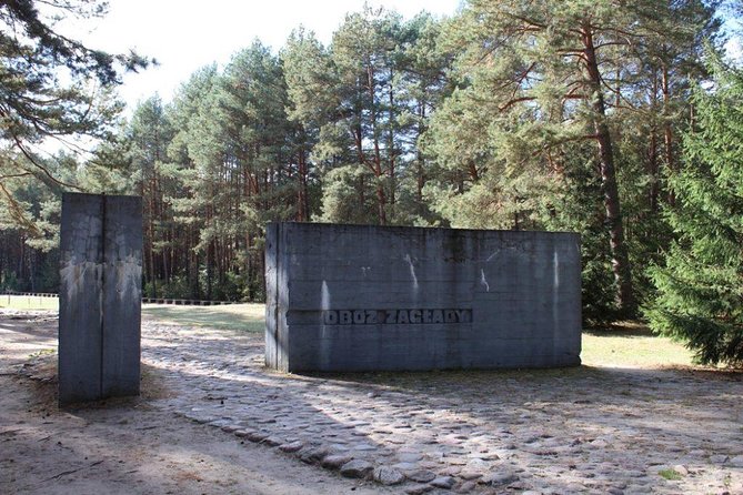 Treblinka Concentration Camp, Heartbreaking Tour from Warsaw - Pickup in Warsaw city center, and what the “private car” really buys you