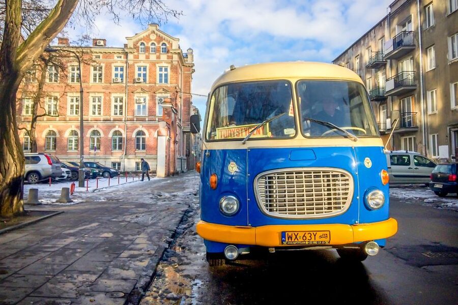 Warsaw: 2.5-Hour Dark Side - Praga District by a Retro Bus - Warsaw street art on Ząbkowska, Brzeska, and Stalowa