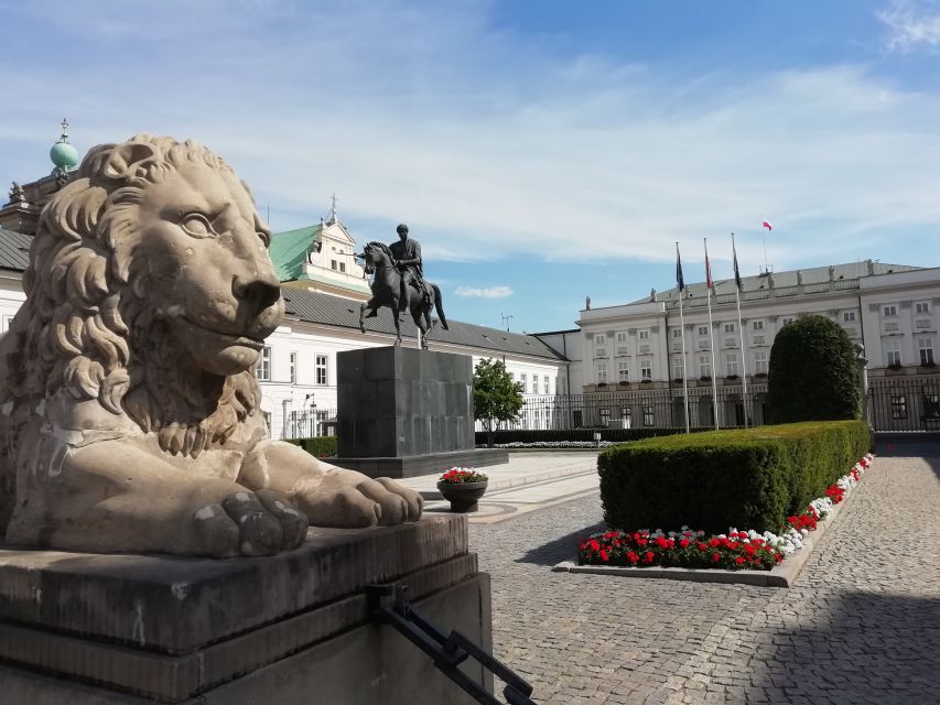 Warsaw: 2-Hour Chopin's Life Walking Tour - Meeting in Old Town and how the route gets stitched together
