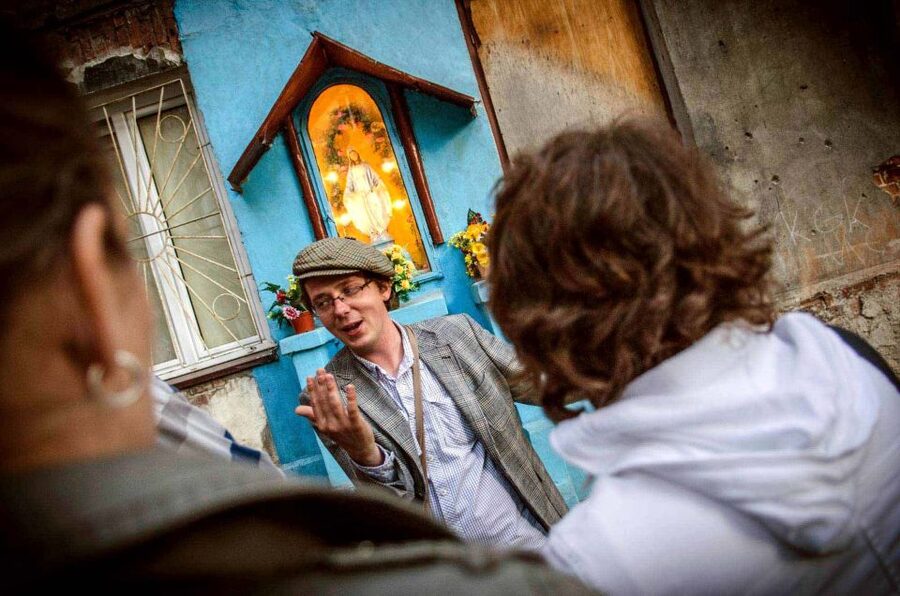 Warsaw: Behind the Scenes City Tour with Hotel Pickup - Guides Make the Difference, and the Reviews Point to That