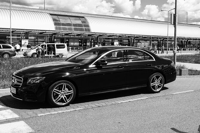 Warsaw Chopin Airport Private Transfer - Meeting Point at Arrivals Exit 2, Costa Coffee, and How to Spot Your Driver