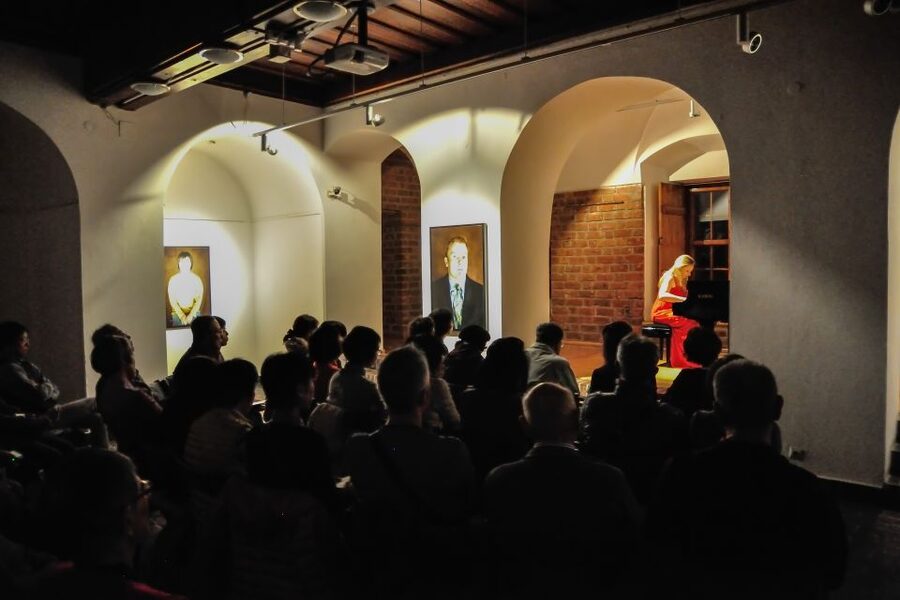 Warsaw: Chopin Concert in the Old Town - How the room and the piano create real closeness