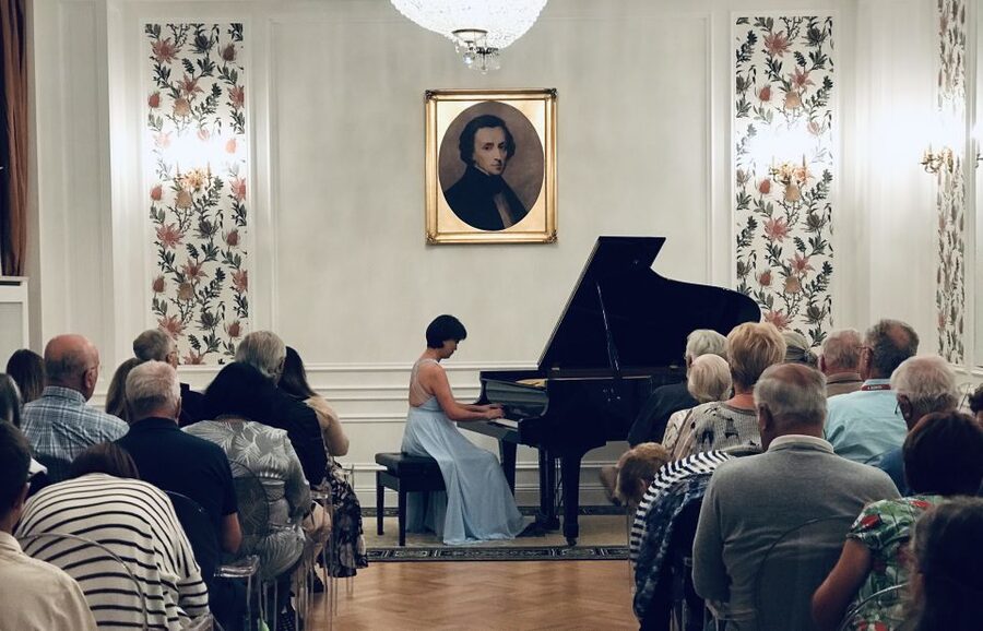 Warsaw: Chopin Concert Ticket With Glass of Champagne - Champagne, Orange Juice, and the One Drink Reality