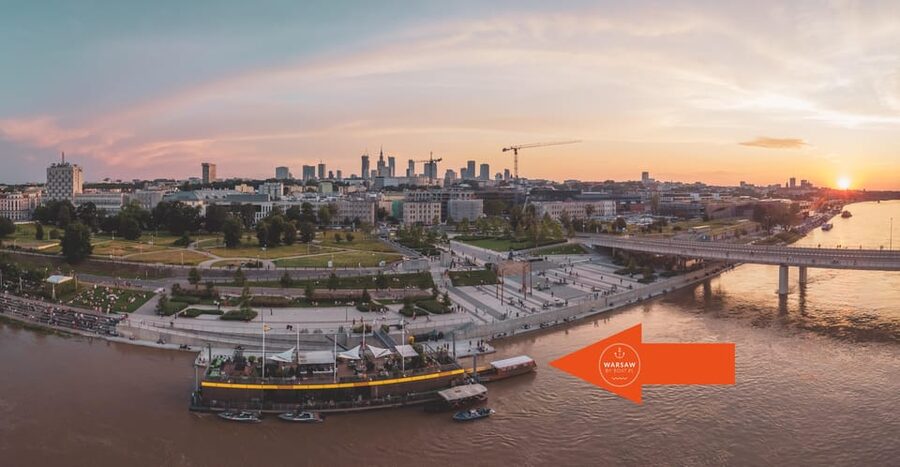 Warsaw: Evening Vistula Cruise with Welcome Drink - Prosecco, Blankets, and Photo Tips for a 55-Minute Ride