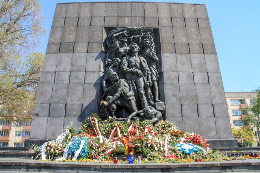 Warsaw: Ghetto, Jewish Cemetery & POLIN Museum Private Tour - Why the former ghetto still hits hard in Warsaw