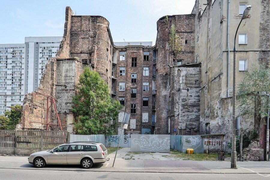 Warsaw: Ghetto, Jewish Cemetery & POLIN Museum Private Tour - Walking the former Warsaw Ghetto: boundary markers and the uprising sites