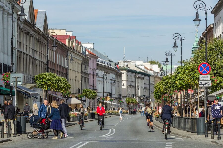 Warsaw: Highlights Guided Retro Bus Tour - What about the guide, and what to do if something feels off