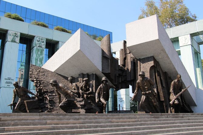 Warsaw in World War 2 Walking Tour - Stop 4: Tomb of the Unknown Soldier and what was destroyed