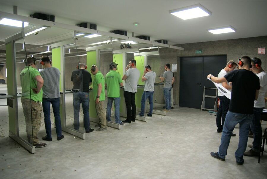 Warsaw: Indoor Shooting Range Experience - The Shooting Lanes: What the 11-Lane Setup Means for Your Experience