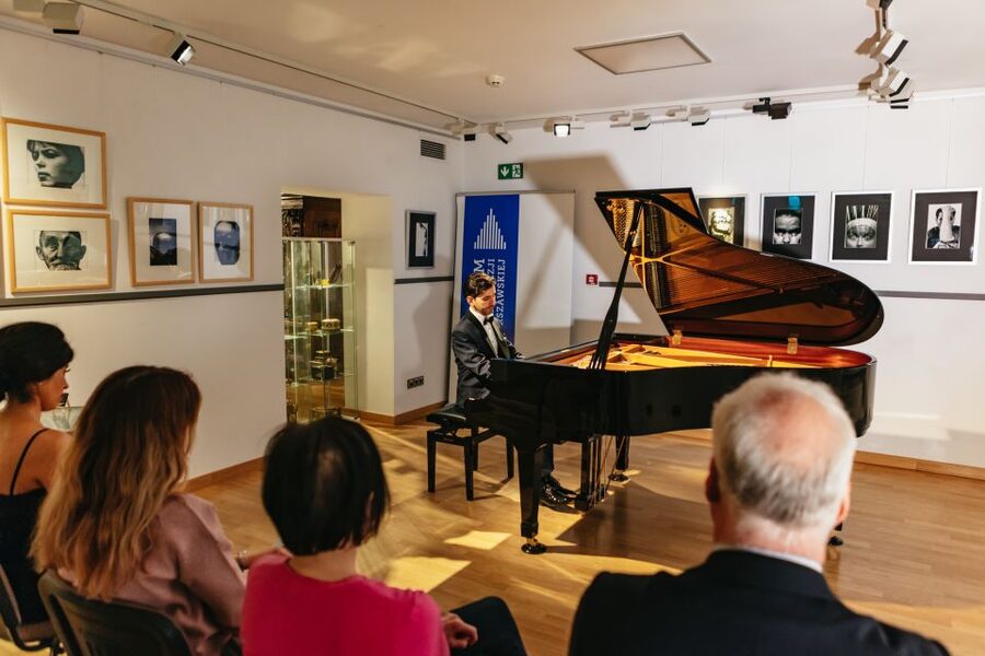 Warsaw: Live Chopin Piano Concert - The KAWAI grand piano, and why the room changes everything
