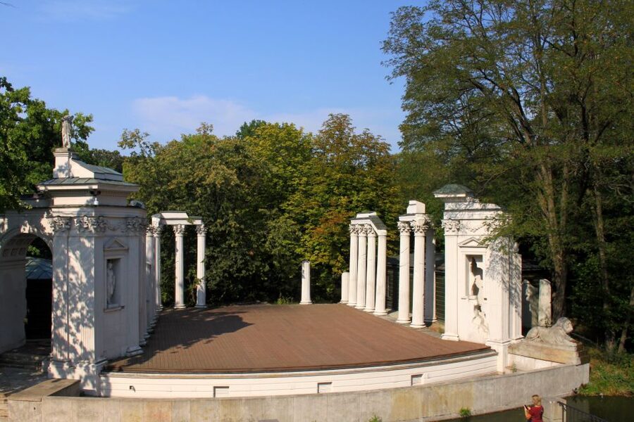 Warsaw Must-Sees: 4-Hour Private Tour by Retro Fiat - Groups Over Four and the Minivan Question