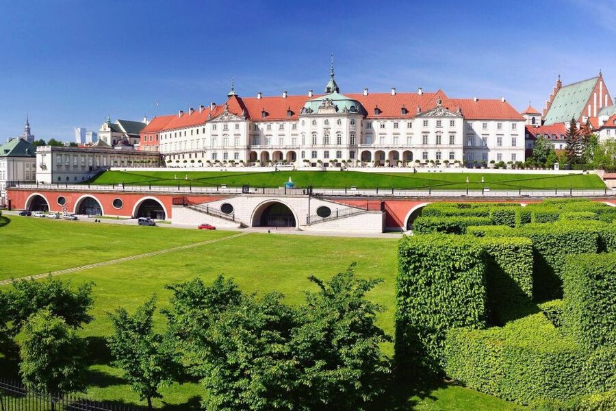 Warsaw: Old and New Town Private Walking Tour - Big cultural monuments: Grand Theatre, National Opera, and the Tomb of the Unknown Soldier
