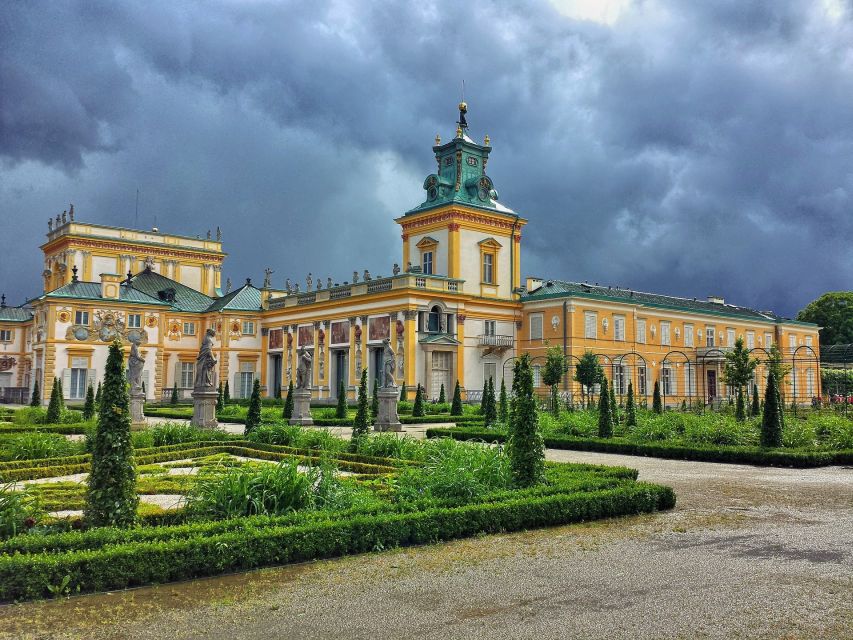 Warsaw: Old Town Highlights Private Walking Tour - Royal Castle with skip-the-line: rooms that match the city’s big turning points
