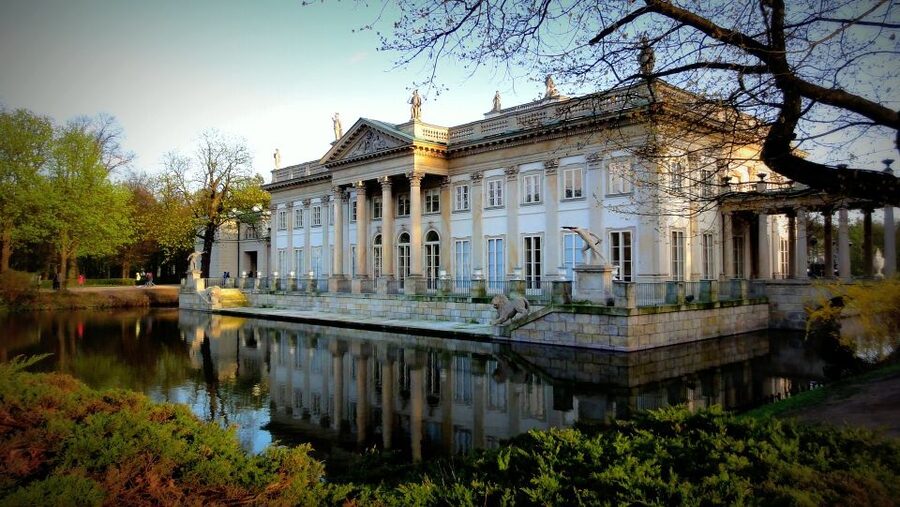 Warsaw: Old Town Highlights Private Walking Tour - The 6-hour option: PKiN terrace views and the communist-era angle