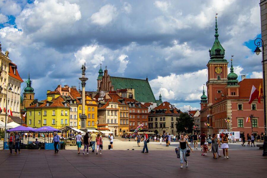 Warsaw: Old Town Highlights Walking Tour in English - Meeting at Copernicus Monument on Krakowskie Przedmieście