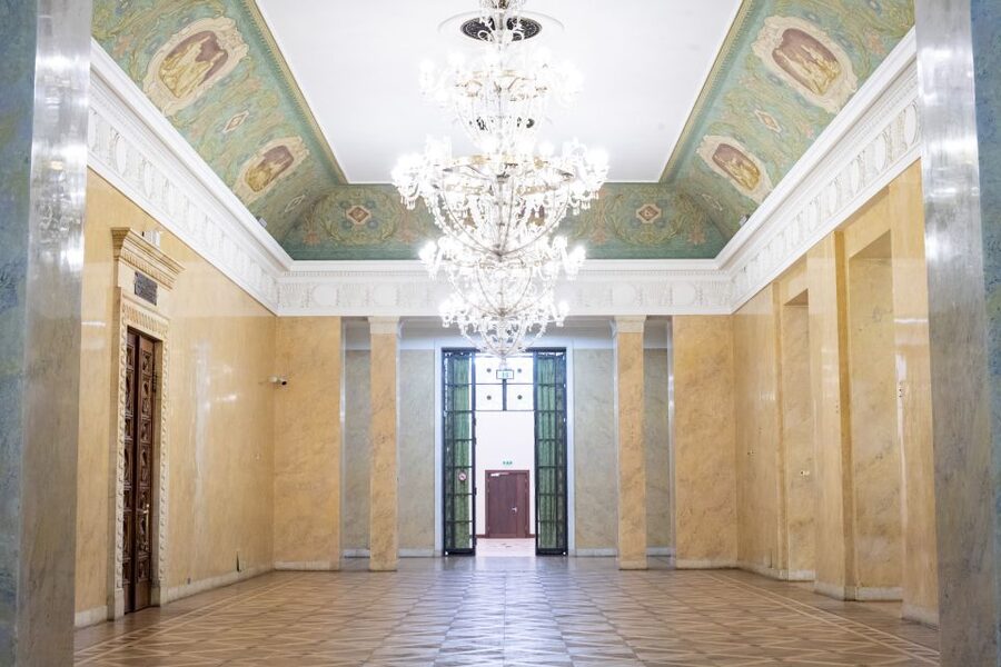 Warsaw: Palace of Culture and Science Tour with Terrace - What You Actually See on the Guided Walk Through