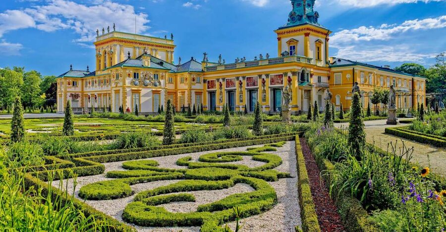Warsaw Private Wilanow Palace & Garden Tour - Getting there and skipping the ticket line at Wilanów