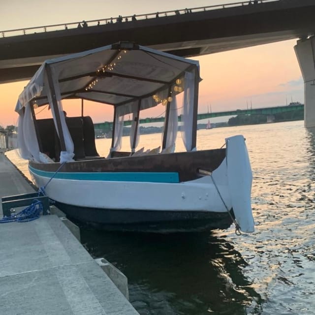 Warsaw: Scenic Cruise by Gondola on the Vistula River - A laid-back way to see Warsaw: Vistula gondola vibes