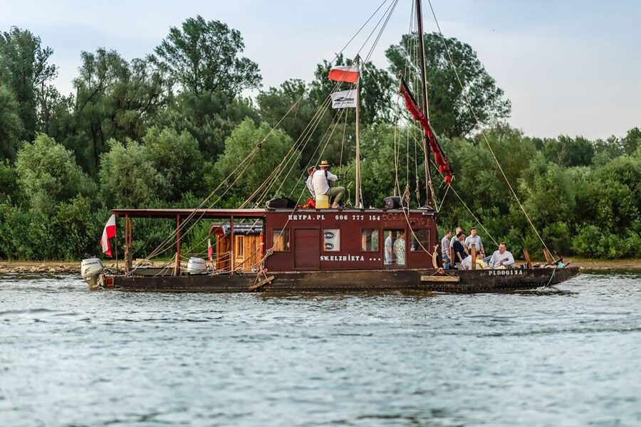 Warsaw: Traditional Galar Cruise on The Vistula River - Should you book this Warsaw Vistula Galar cruise?